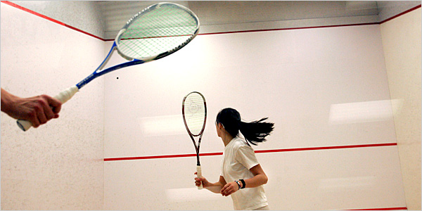 badminton ajută să piardă în greutate)
