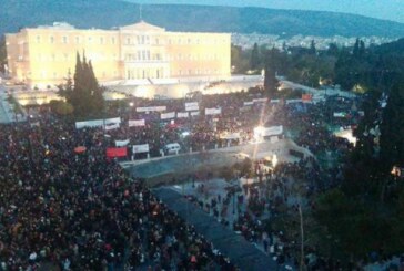 Zeci de mii de greci au iesit in strada pentru a protesta impotriva austeritatii