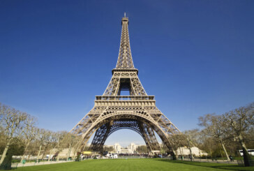 Turnul Eiffel implineste astazi 126 de ani