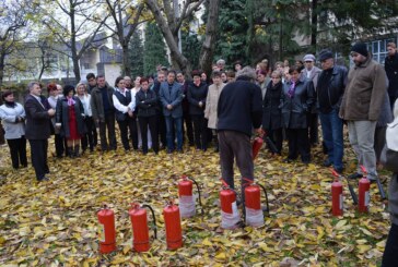 Demonstratie de stingerea a incendiului la Consiliul Judetean Maramures