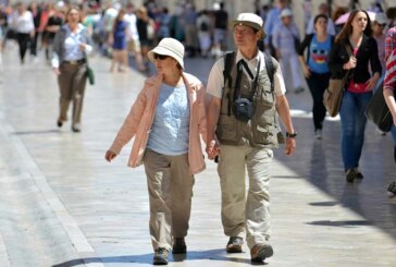 INS: Sosirile inregistrate in structurile de primire turistica au depasit 9,898 milioane, in 2015