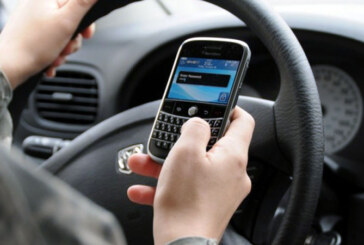 MAI: Propunere de lege pentru pedepsirea mai aspra a folosirii telefonului la volan sau pe bicicleta