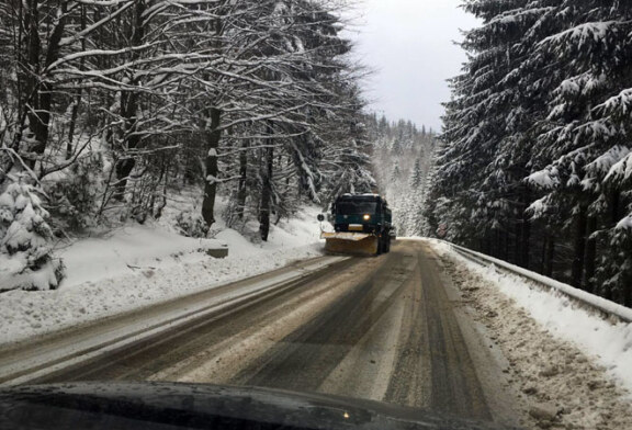 Ninge in Pasul Gutai, Viseu de Sus si Borsa. Drumarii au imprastiat 67 tone de sare. Vizibilitate buna in trafic