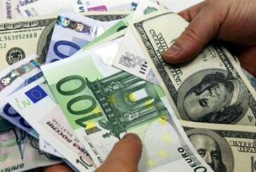 Euro si dolarul au facut un pas inapoi