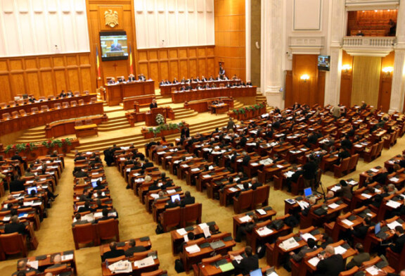 EDITORIAL: Nesimtirea parlamentara si botnita locala