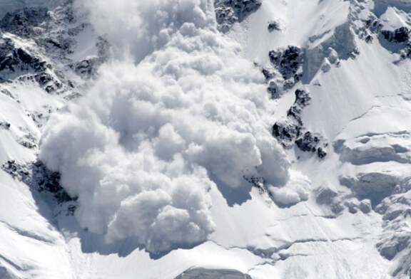 REMEMBER – Cinci oameni mureau acum 26 de ani într-o avalanșă la Borșa