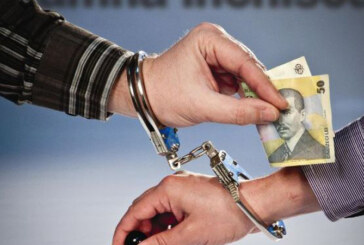 CORUPȚIE LA FRONTIERĂ – Agenți vamali și polițiști de frontieră prinși că luau bani de la diverși șoferi