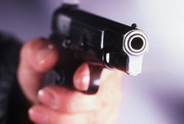 Femeie din Maramureș amenințată cu un pistol