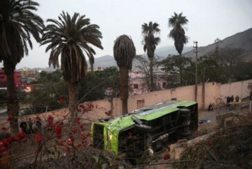 Peru: Cel putin opt morti in accidentul unui autobuz cu turisti, la Lima