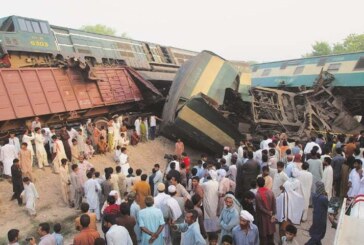 India: Cel putin 50 de persoane au murit intr-un accident de tren