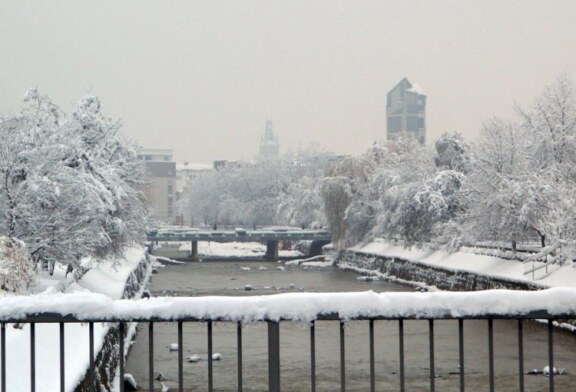Imaginea zilei: Zapada peste Baia Mare