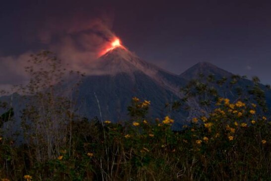 Activitatea Vulcanul de Foc din Guatemala s-a intensificat cu explozii puternice