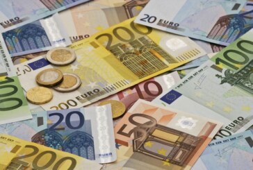 Euro a atins pragul de 4,90 lei, la casele de schimb bancare