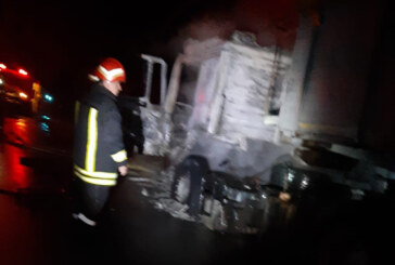 Un camion a luat foc in Maramures (FOTO)