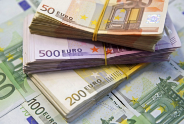 Euro a crescut în aprilie cu 1,7 bani
