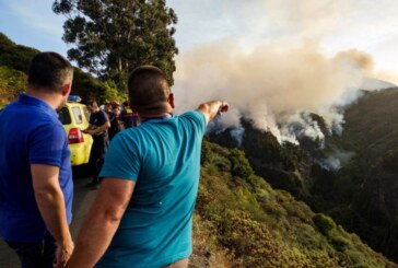 Peste 2.000 de persoane evacuate in insula Gran Canaria din cauza unui incendiu de padure