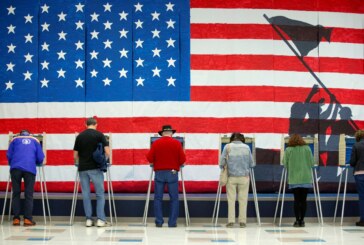 Sondaj: Majoritatea alegătorilor înregistraţi în SUA sunt împotriva amânării alegerilor prezidenţiale