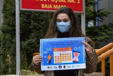 PRIN POȘTĂ – Calendare trimise lui Iohannis de elevi în semn de protest