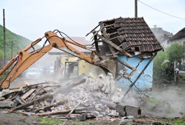 BARAJ-FIRIZA – Construcții ilegale puse la pământ în zona Romplumb