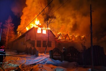 POLIȚIA A DEMARAT ANCHETA – Fosta cabană Usturoiu a fost incendiată intenționat