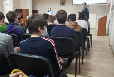 100 de elevi de nivel gimnazial și liceal din Baia Mare au dezbătut cu polițiștii despre Bullying și Cyberbullying