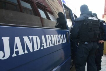 INCIDENT – Duba Jandarmeriei a ajuns în șanț. Șase oameni băgați în spital