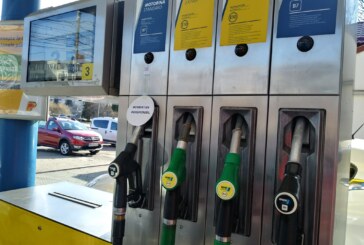 ISTERIA SCUMPIRII CARBURANȚILOR – La unele benzinării din oraș nu mai găsești deocamdată motorină standard sau benzină