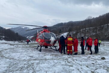 POVESTE CU FINAL TRAGIC – Un elicopter survolează muntele Pop Ivan pentru găsirea ucrainenilor rătăciți