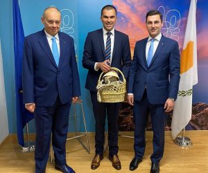 Ionel Bogdan s-a întâlnit cu ministrul Turismului din Cipru. Ce au discutat thumbnail
