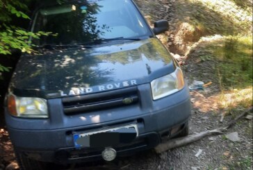 Un spaniol și un ucrainean au furat o mașină din Oncești. Hoții au fost internați la psihiatrie