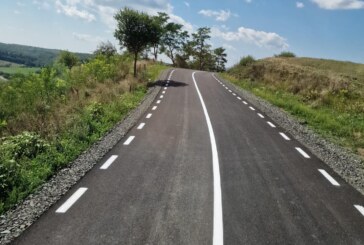 PENTRU ȘOFERI – Un nou drum județean are asfalt proaspăt turnat. Vezi care este