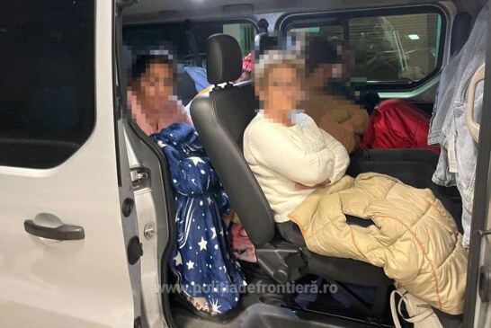 PROSTIE – Bebeluș ascuns pe bancheta din spate a mașinii, depistat la frontieră