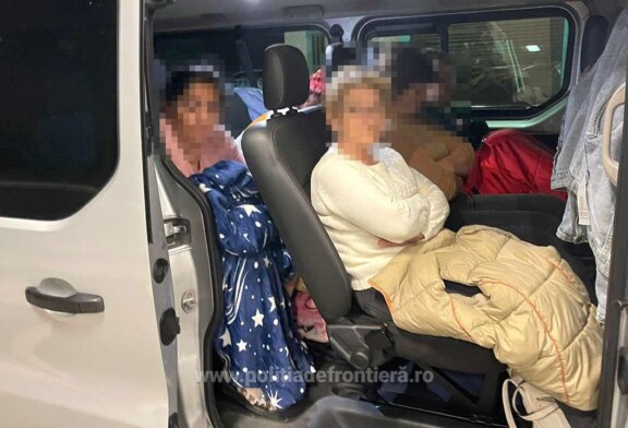 PROSTIE – Bebeluș ascuns pe bancheta din spate a mașinii, depistat la frontieră
