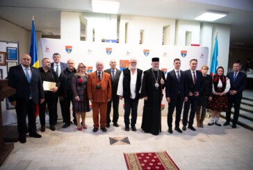 Eveniment la Consiliul Județean: 7 persoane au primit titlul de Cetățean de Onoare al județului Maramureș (FOTO)