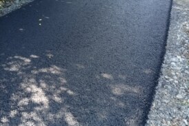 FOTO – Strat de asfalt pe Petrova-Bârsana