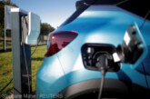 Cota de piaţă a automobilelor electrice a depăşit 20% în luna august