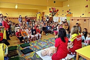 Asociația pentru SMURD Maramureș, activităţi de educaţie medicală la o grădiniță din Baia Mare (FOTO)